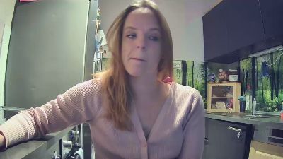 Hotmilf37 webcam model stream image