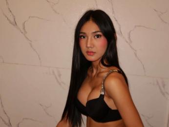 CloeBratzy webcam model stream image