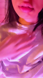 Aloneathome22 webcam model stream image