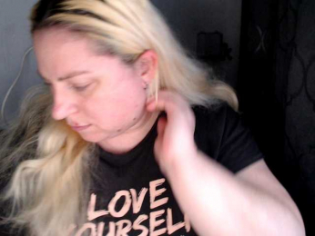 candycream74 webcam bongacams model stream image