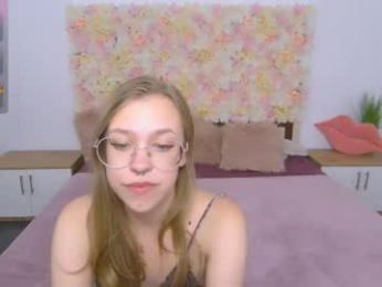 layriantavee webcam model stream image