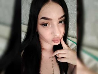 _Lina_ webcam model stream image