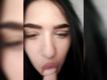 _Lina_ webcam model stream image