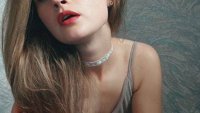 Scarlet webcam model stream image