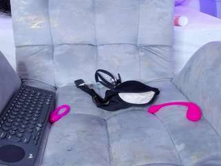 saori-022 webcam model stream image