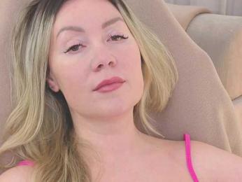LELEYA webcam model stream image