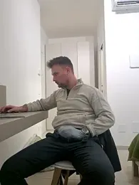 mrlyuis webcam model stream image