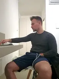 mrlyuis webcam model stream image