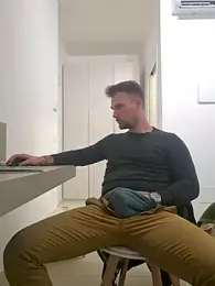 mrlyuis webcam model stream image