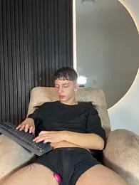 ARON_LUXX webcam stripchat model stream image