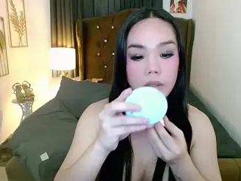 hollyyumiloove webcam model stream image