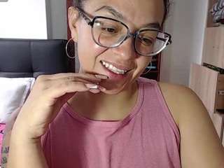 miialatin95 webcam model stream image