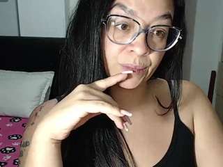 miialatin95 webcam model stream image