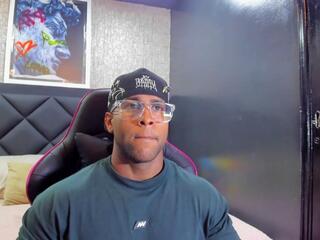 Dany Dryy webcam model stream image