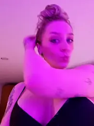 LilyOrion webcam model stream image
