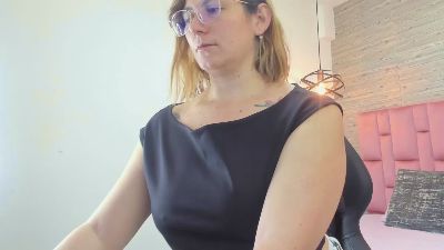 SarahDeyvis webcam model stream image