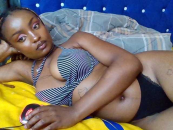 Caramelxoxo webcam model stream image