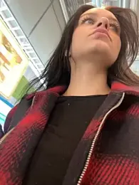 Cum_girlss webcam model stream image
