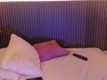 zoettaylor webcam model stream image