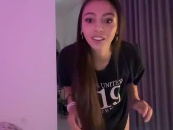 keirasworld webcam model stream image