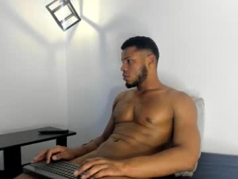 thiagosantos_ webcam model stream image