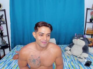 Luciano Nixon webcam model stream image
