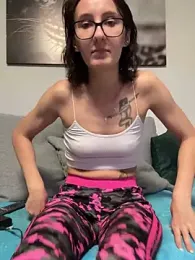 Emiliamaus webcam model stream image