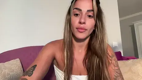 -Alisa webcam model stream image