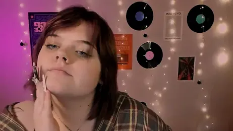 lika_pop webcam model stream image