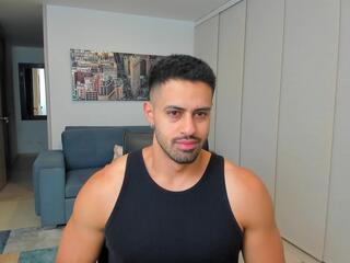 Thiago Driussi webcam model stream image