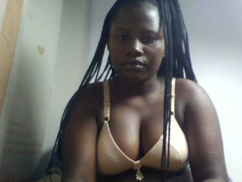 Loviepaula webcam bongacams model stream image
