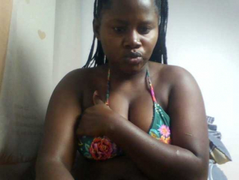 Loviepaula webcam bongacams model stream image