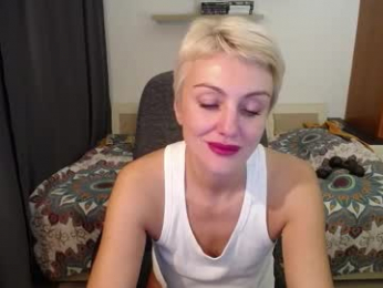 women_pleasures webcam model stream image
