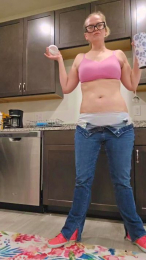 HoneyWolfxoxo webcam model stream image