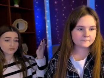 aria_moo webcam model stream image