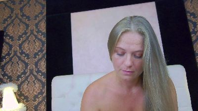 MariLou webcam model stream image