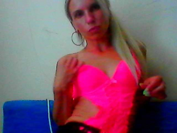 Lauries webcam model stream image
