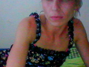 Lauries webcam model stream image