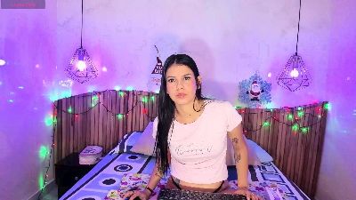 IvonneKlein webcam model stream image