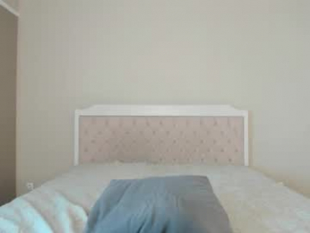 red_mok webcam model stream image