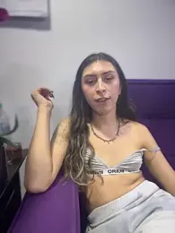 Sara_Davina webcam stripchat model stream image