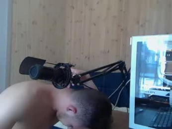 golden_boyyy21 webcam model stream image