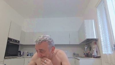 bigpaenis webcam model stream image