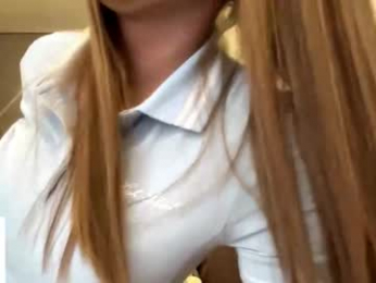 heart_petal webcam model stream image