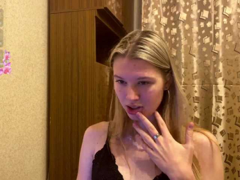 SkyeDavis webcam model stream image