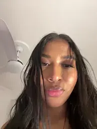 IamCrystal2 webcam model stream image