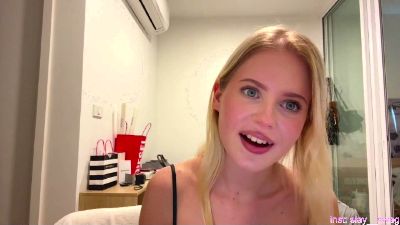 LeliaHier webcam model stream image