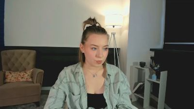 NylaSchock webcam cam4 model stream image
