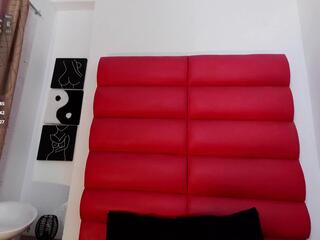 Olyvia Monroe webcam model stream image