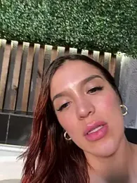 LaraBaker webcam model stream image